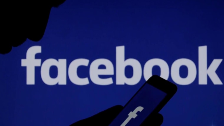 Facebook introduces comment moderation and live chat for creators